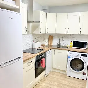 https://lovely-2-bedroom-apartment-incity.dublin-hotelsweb.com